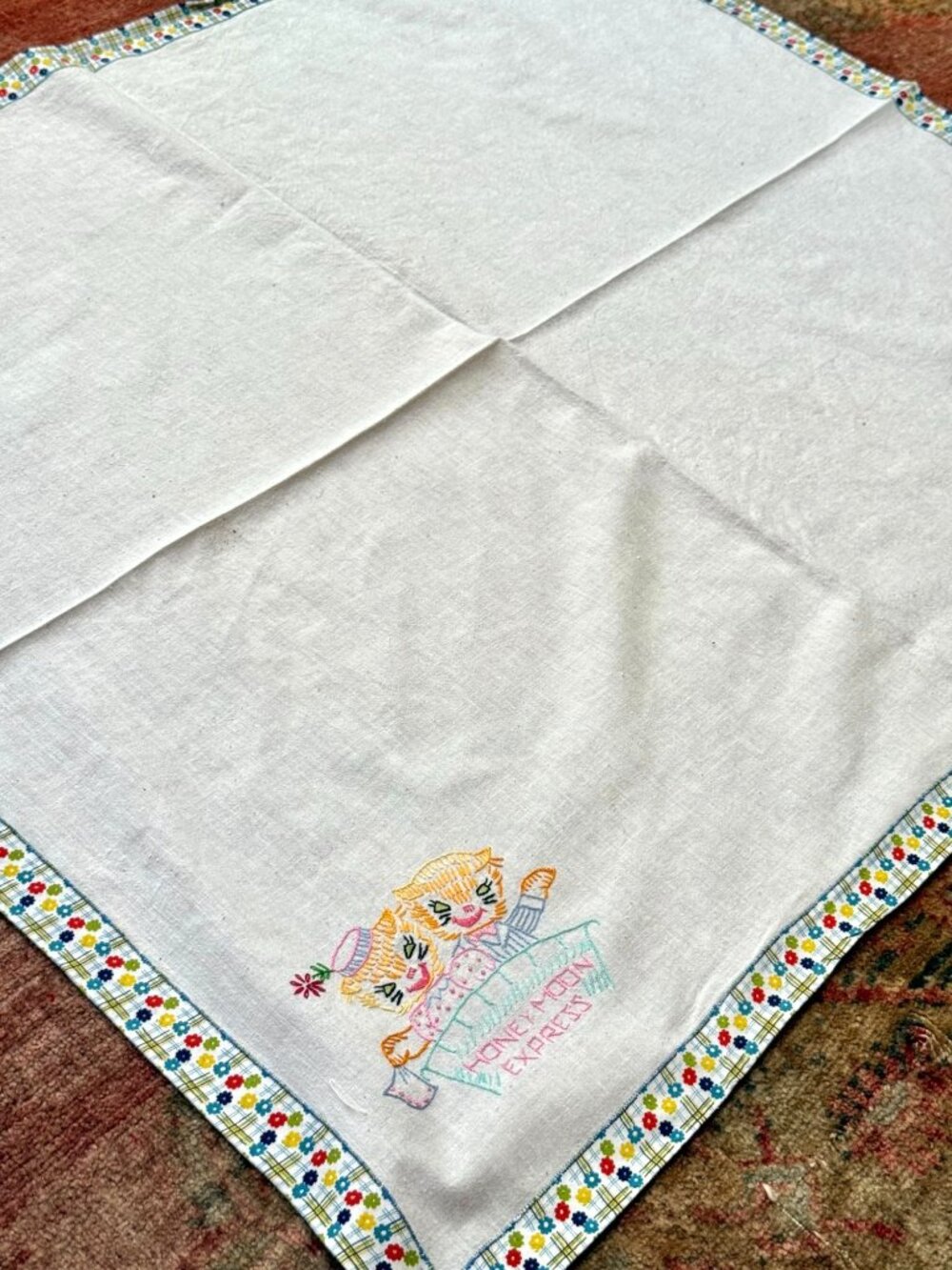 Vintage 1960s Cotton Crib Coverlet With Embroidered Honeymooning Cats